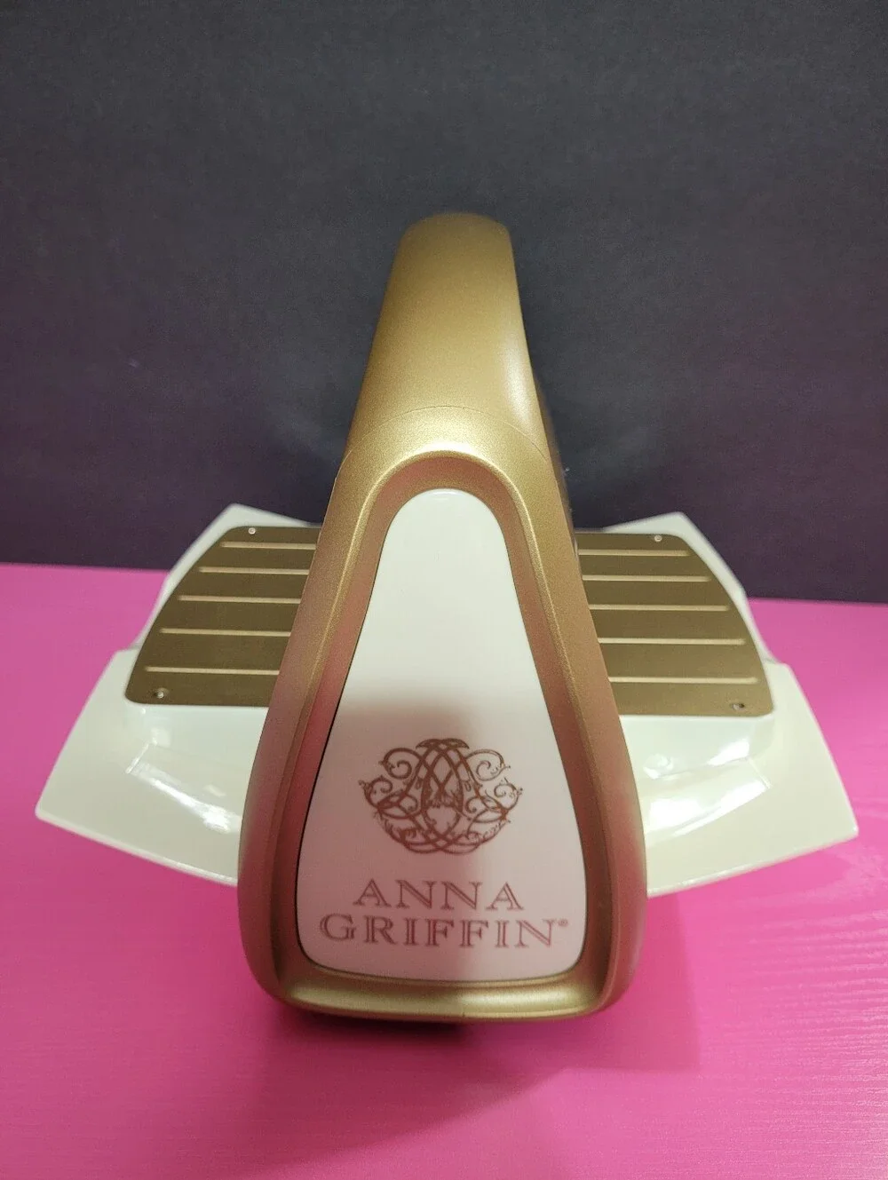 Anna Griffin Cuttlebug Embossing & Die-Cutting Machine